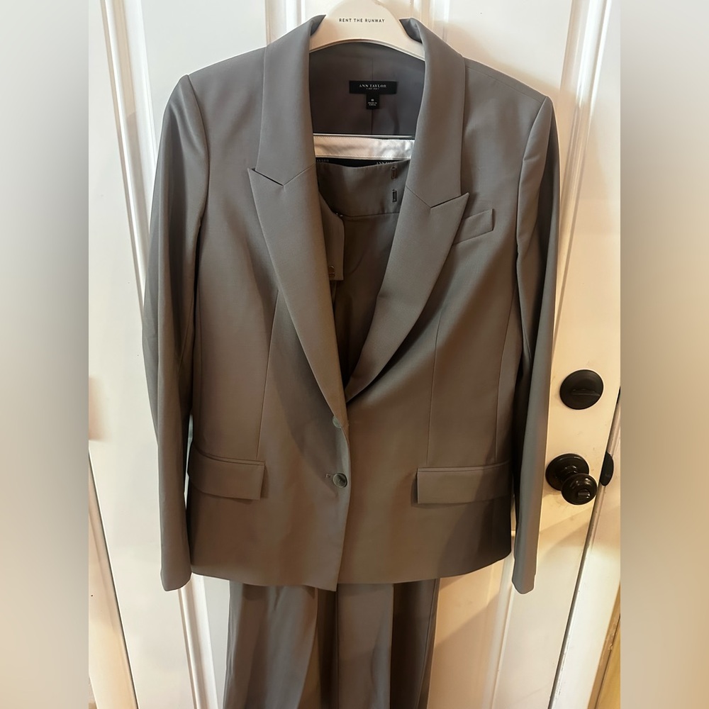 Ann Taylor Classic Gray Suit Set
